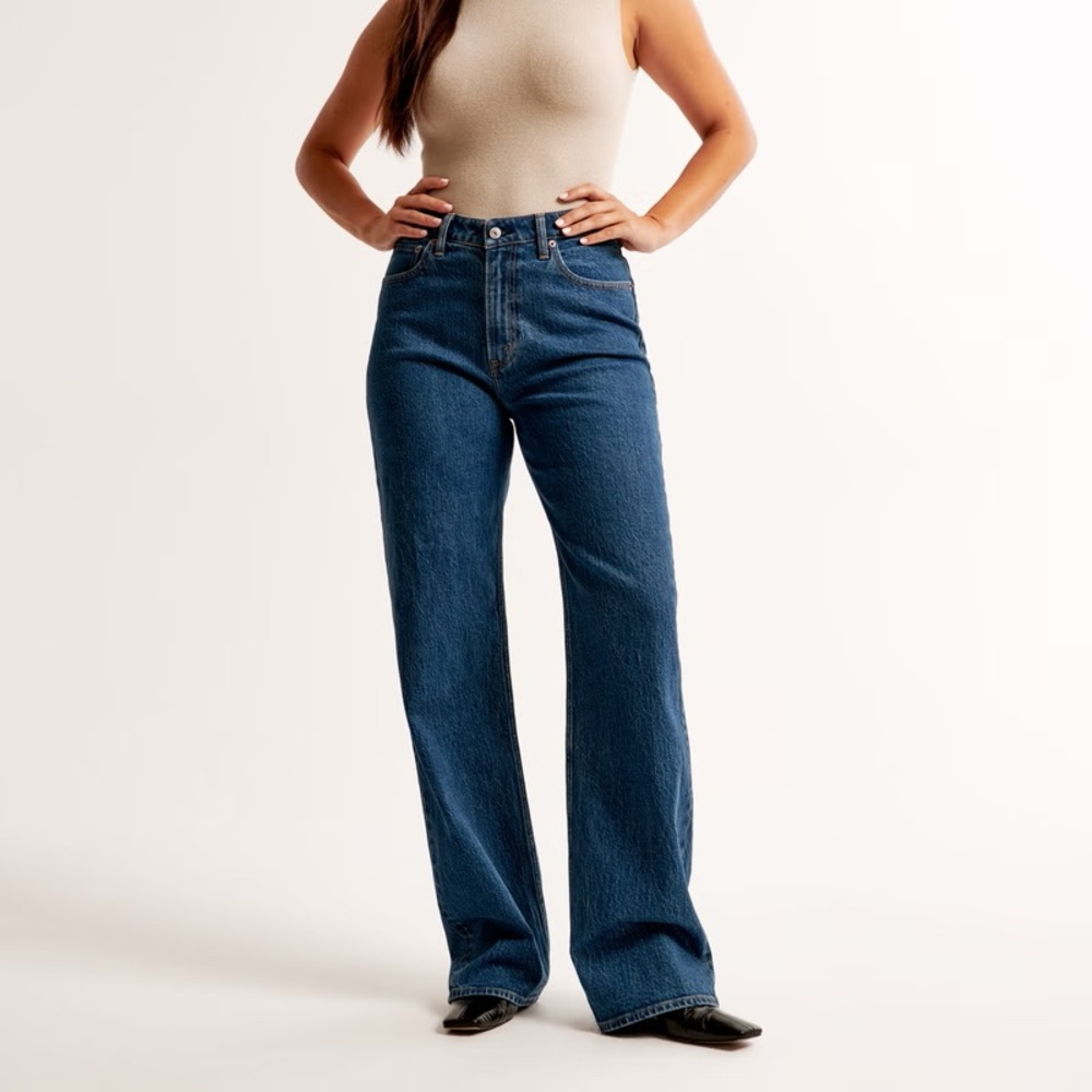 Abercrombie & Fitch Dark Blue 90’s Relaxed High Rise Jeans